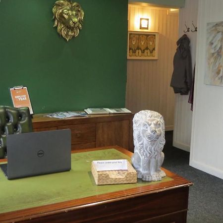 The Lion Waddesdon Hotel Bagian luar foto
